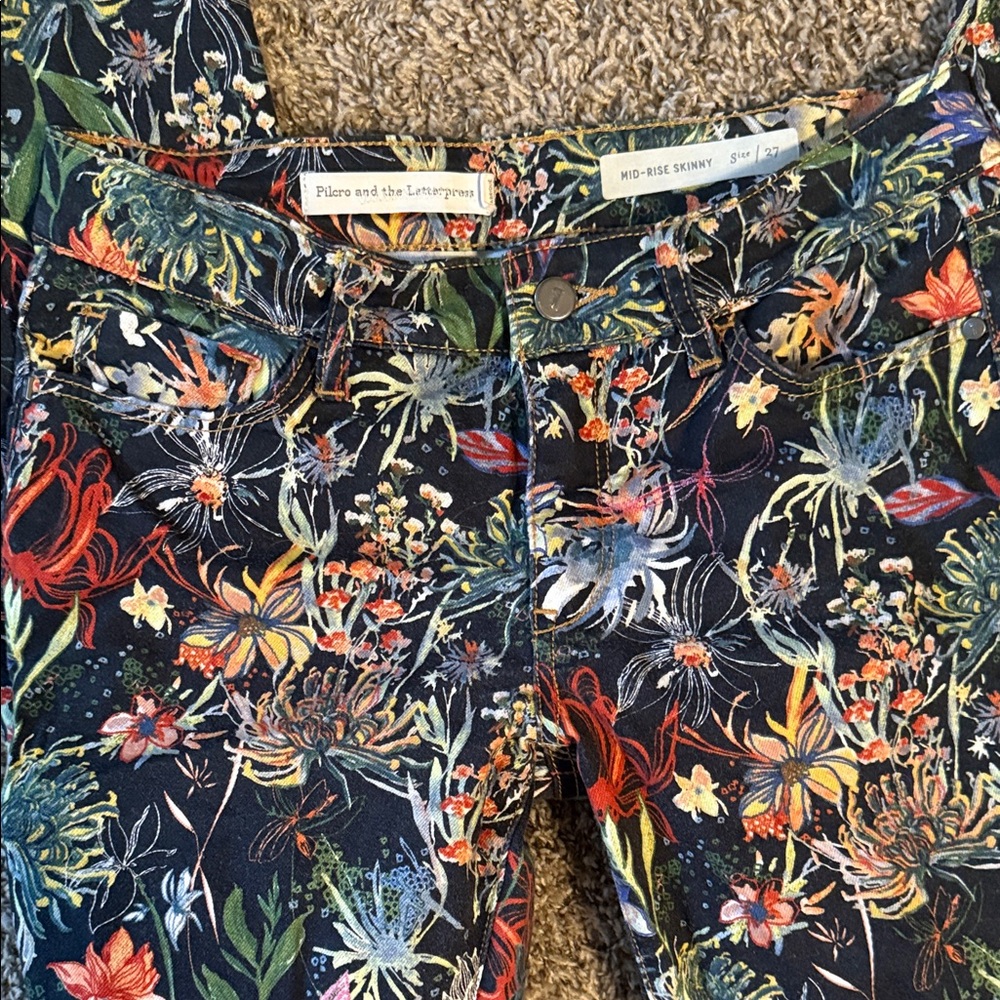 Pilcro &Letterpress Anthropologie black Floral Mid-Rise Skinny Pants Sz 27